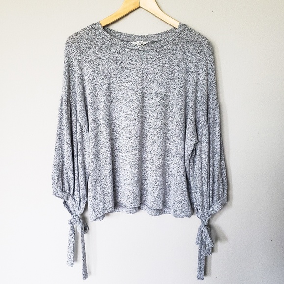 Lucky Brand Tops - Lucky Brand | Grey Tie Sleeve Top Size Medium